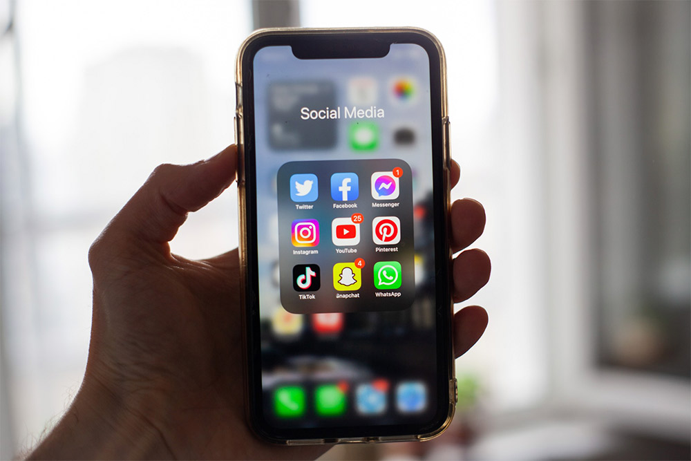 Estudio de Redes Sociales 2022: WhatsApp e Instagram son as preferidas e TikTok medra